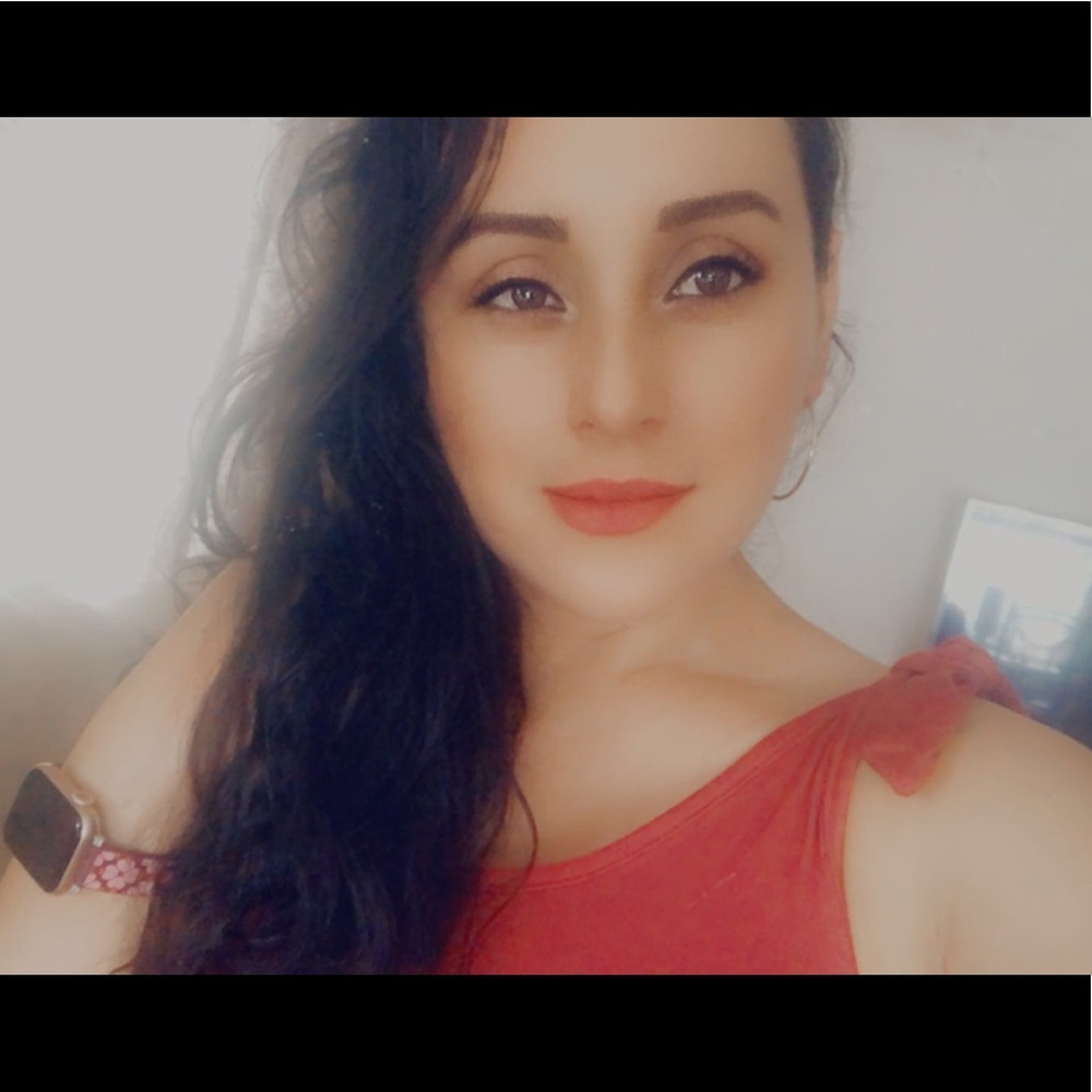 Meet your Posher, Carmen